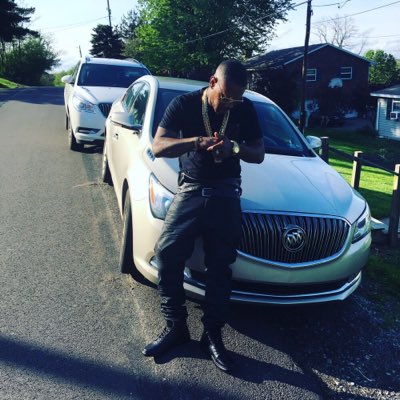 Southsidebleu's tweet photo. #NewProfilePic https://t.co/jZoYVuCu8y
