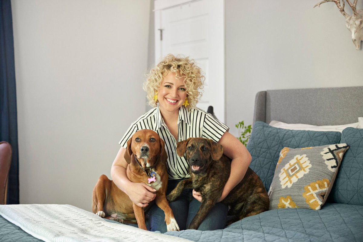 camcountry's tweet photo. Home sweet home is even sweeter now 💛 Check out my #WayfairRoomover here: https://t.co/x7UjFDy88t https://t.co/xmGidkkgkP