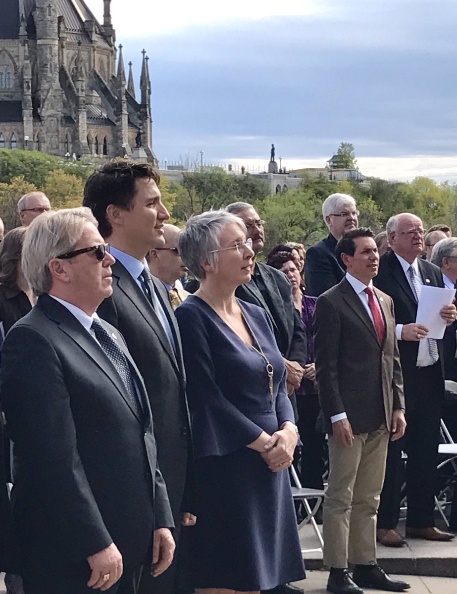 PeterFonsecaMP's tweet photo. 1/2...Great to take part during the unveiling of the @CDNTrades Monument in #Ottawa. A true tribute to our building trades workers. https://t.co/g12puYPcfT