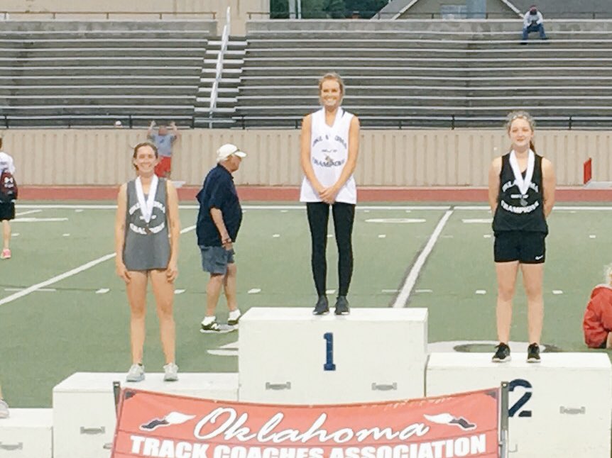OwassoTrackXC's tweet photo. @Heather_ward27 1st at Meet of Champions. @OwassoAthletics @CFavalora  #rampride https://t.co/8pAQpG7gFd