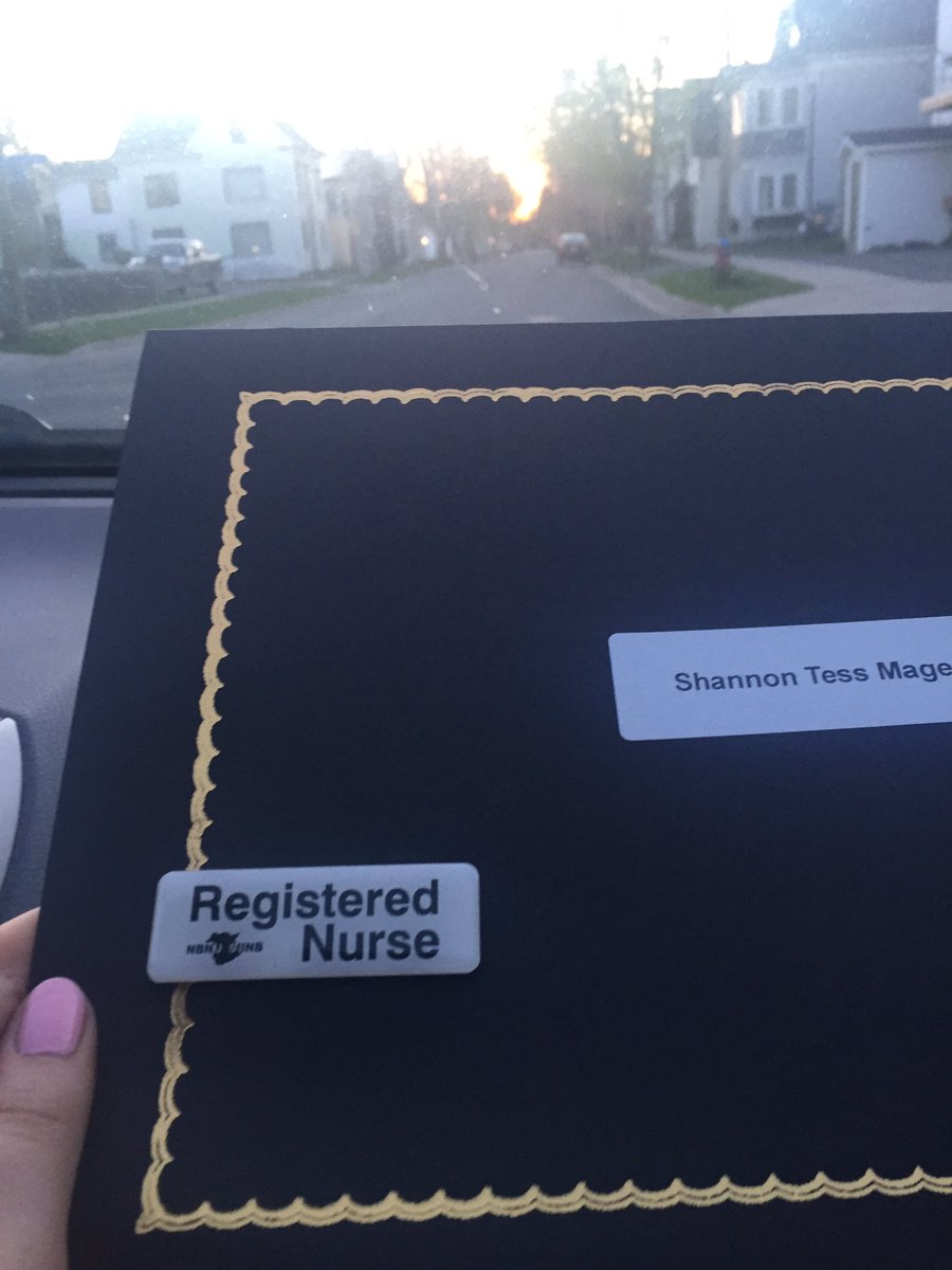 shannonmagee's tweet photo. About time 🎓💉 https://t.co/8NnO51MZTC