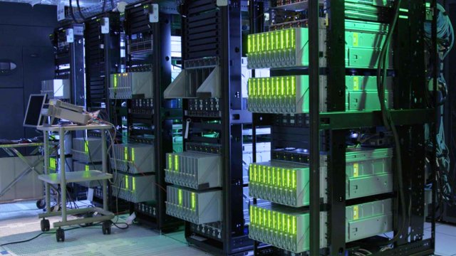 brianfalvey's tweet photo. Feels good working for the company that spends the present inventing the future. HPE shows off The Machine! https://t.co/vTqnnUS0Sh https://t.co/SP8CL90q4J