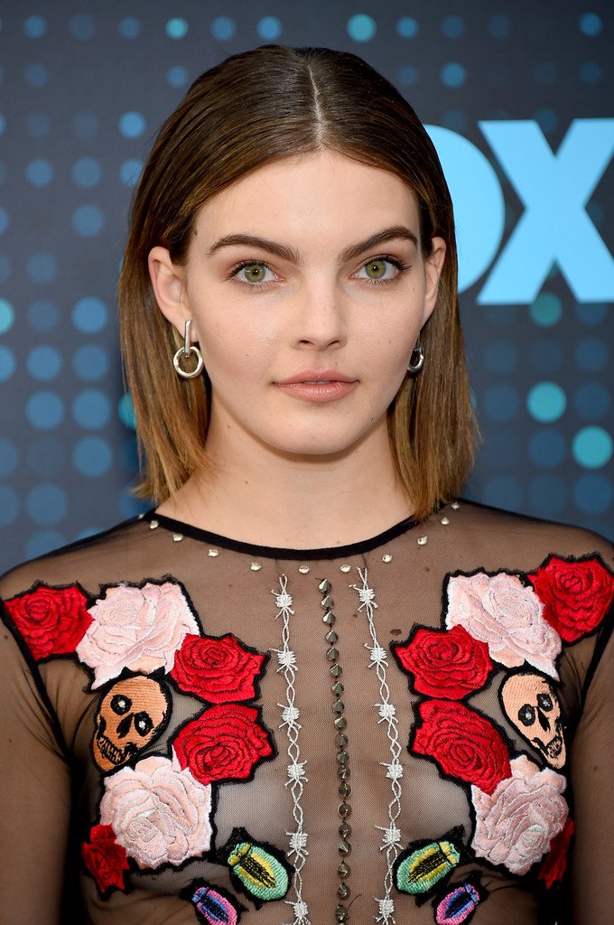 The Fashion Court on Twitter: "Camren Bicondova wore a #NicoleMiller