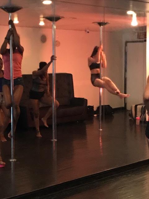 LaFemmeSuite's tweet photo. The lift can only be beautiful when you engage the right muscles! #LaFemmeSuite #WomenPoleDance #Dance #ConfidenceIsSexy #EvolvingBeauties https://t.co/ItgZoMuDy7