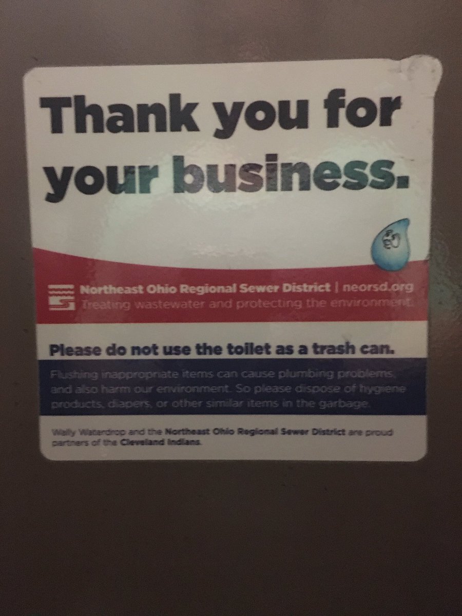 carolaburrows's tweet photo. #bathroomfinds https://t.co/c7viSKeolt