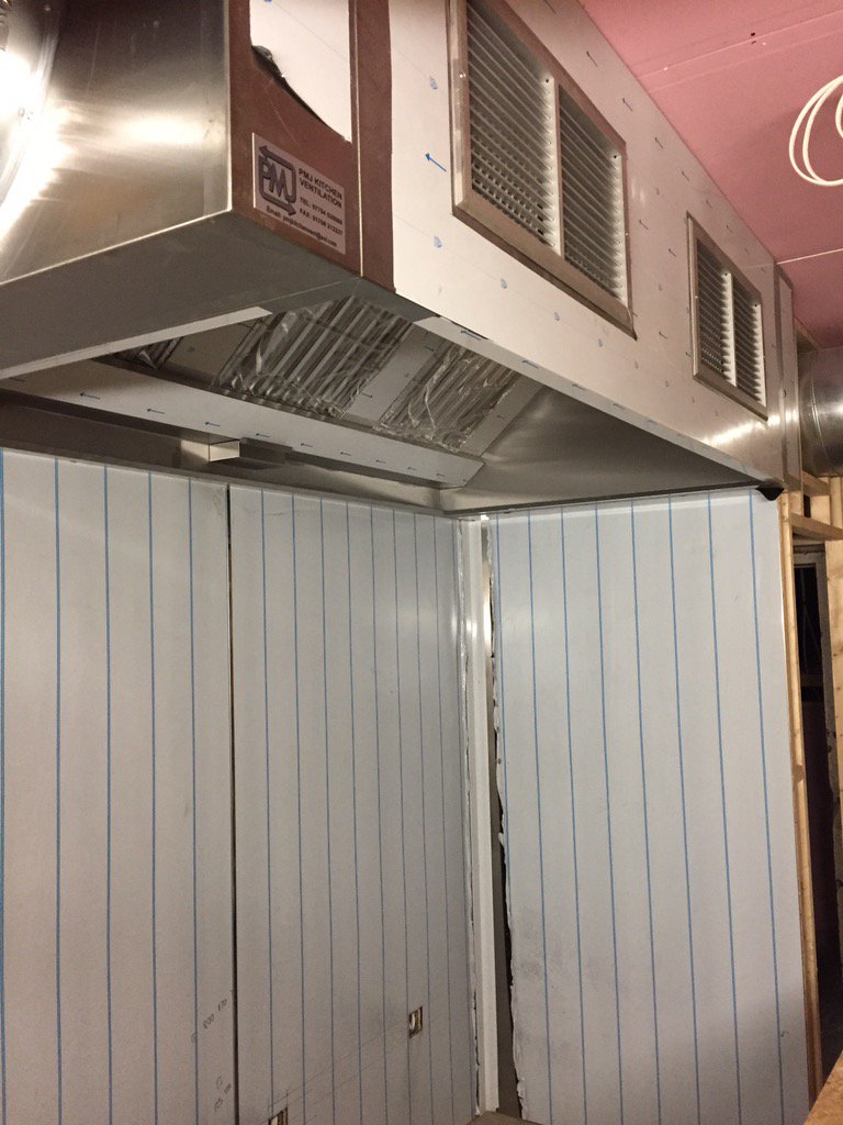 pmjkv's tweet photo. Nice and local installation in #helmshore #extraction #ventilation #commercialkitchen #extractcanopy #kitchenfitters https://t.co/5DHbhsuBOl