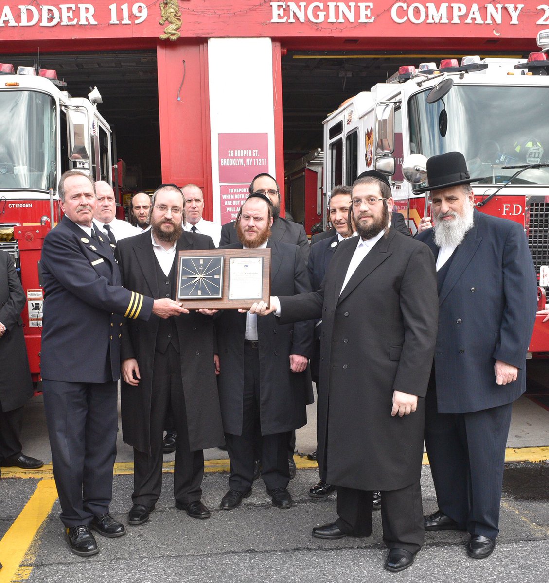 FDNY's tweet photo. TY @JCCWmsbg for recognizing hard work &amp; dedication of #FDNY Chief Cartwright, Lt Komorowski &amp; #Engine211 #Ladder119 https://t.co/nf0J2Iq090