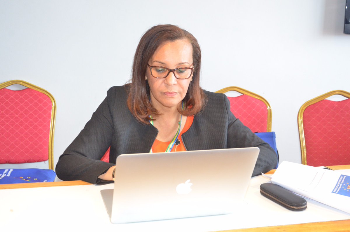 Smndong's tweet photo. Une partie du mur au service de #MonTypoAli
#Gabon
#DialPo
#LeProgrammeEstVaste https://t.co/NGvNCa8IAJ