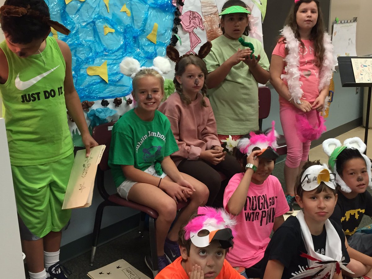 chapmanthinkers's tweet photo. Some actors from Mrs. Graham's class use drama to teach Kdg/Gr 1 sts about animal habitats! Off Broadway at its finest! https://t.co/RRfVk1FoVY