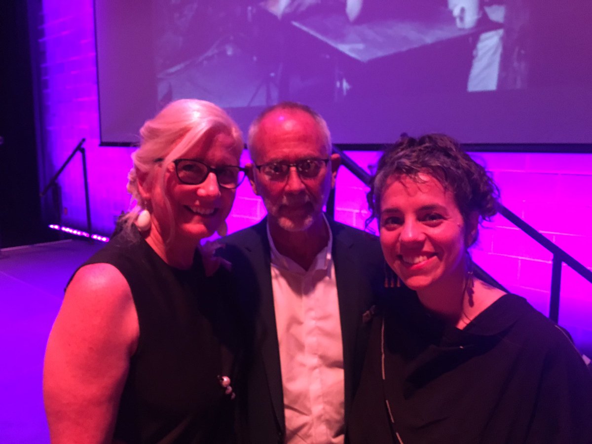 AlanEusden's tweet photo. Congrats to #UrbanGlass Honorees Katya & Douglas Heller and #ThaddeusWolfe! The Hellers with Susie Silbert @cmog @HellerGallery @UrbanGlass https://t.co/g7UQe1YHZ6