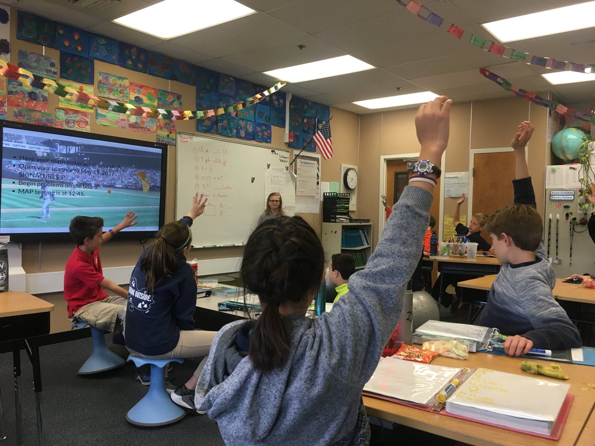 ClassroomD4's tweet photo. Student led #5thGrade discussion around #Fractions and #UnitConversions... #Coherence https://t.co/9AGnpEIpzX