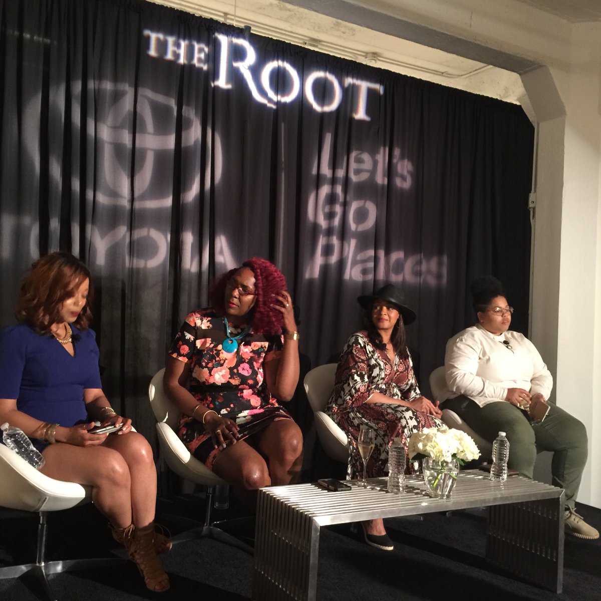 BlackGirlsGrad's tweet image. Hanging out with @TheRoot @TheRootYFF Young, Fabulous &amp;amp; Female 💕 #LetsGoPlaces