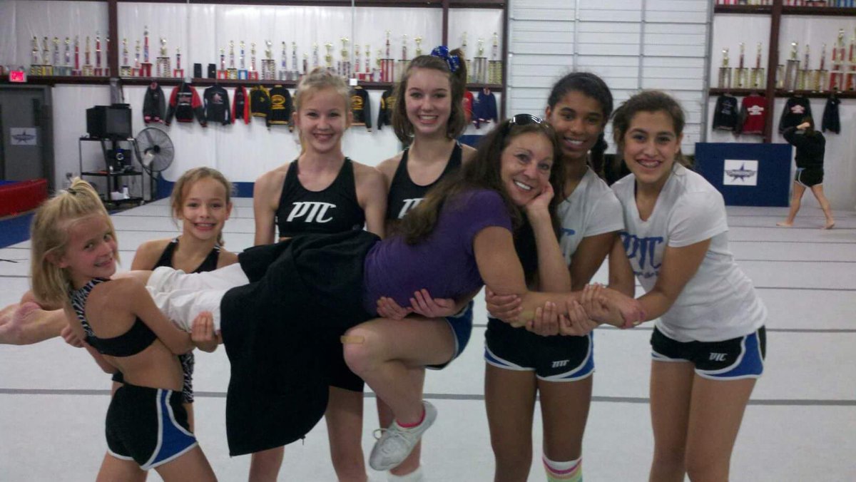 PrimeTime_Cheer's tweet photo. https://t.co/xQQStahzmY