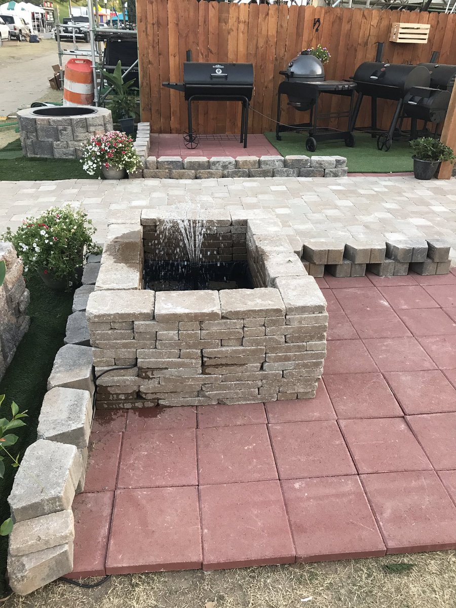 RecoWatson's tweet photo. Finish product of the Memphis In May booth...#letsdithis @thdjoelcog @JRey2828 @ChrisBergHD @LayneThome https://t.co/xS1Tbi5h6d