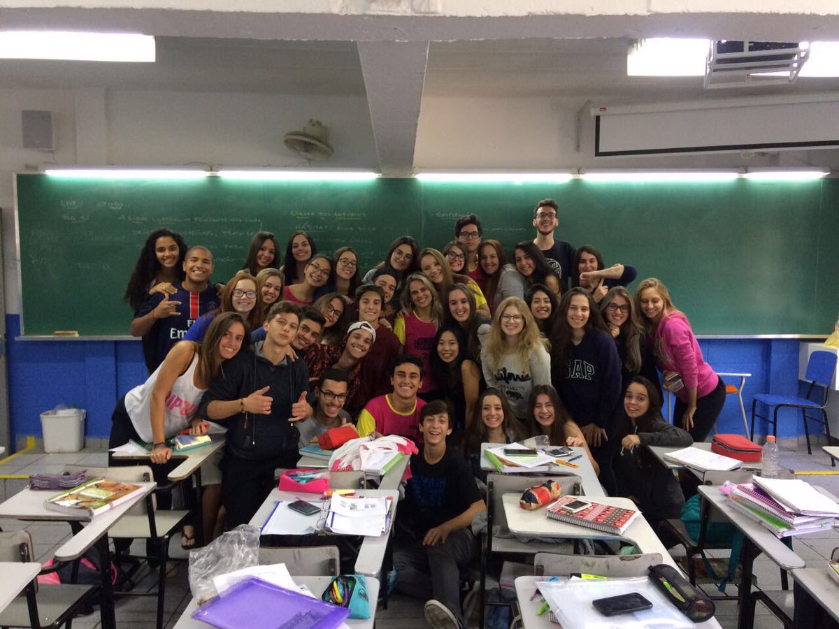 YasminFratti's tweet photo. Desculpa gente... maaas #amaisgataénossa #2c4 💗💛 https://t.co/1kC5kc5IRN