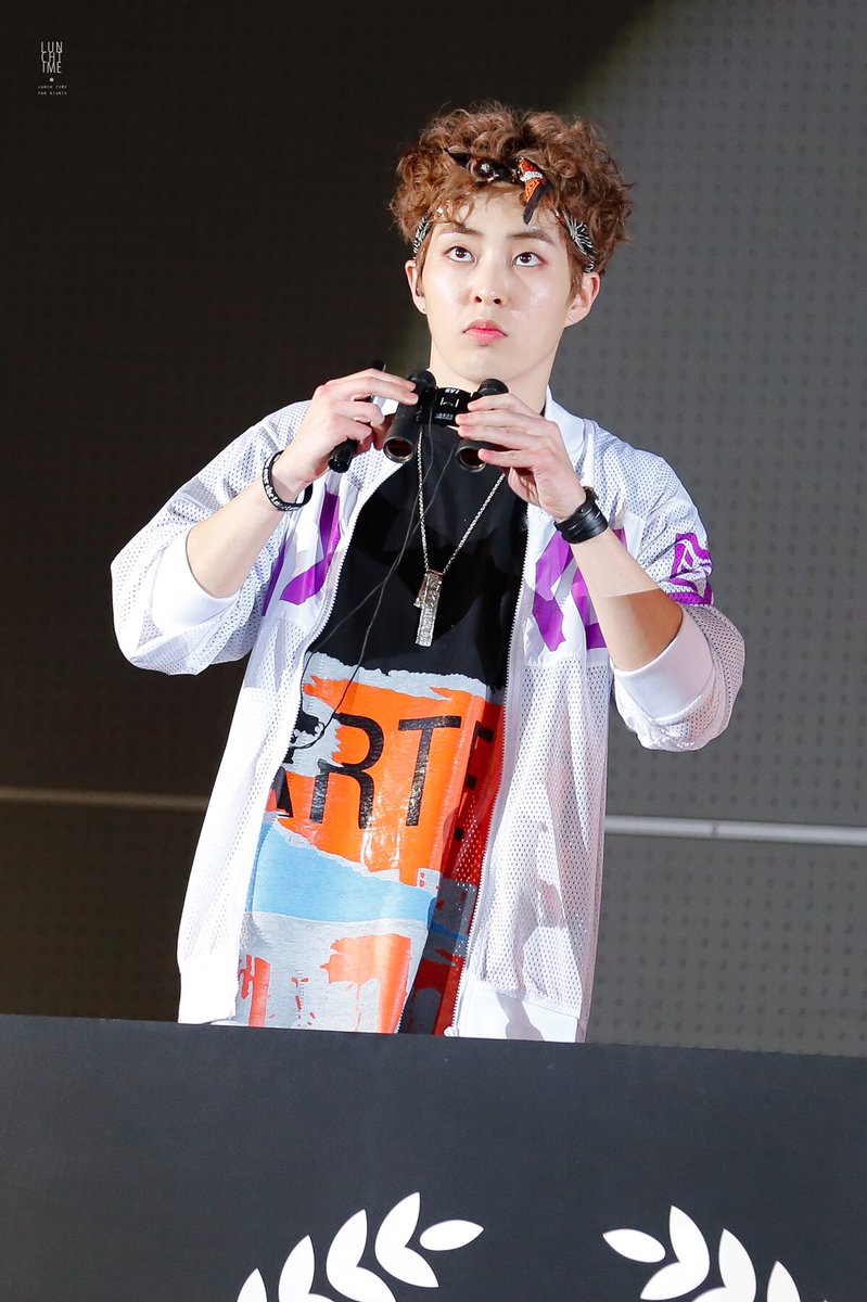 런치타임 / LUNCHTIME tweet media