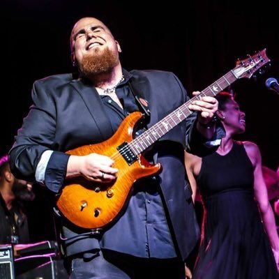 LJ1973Thom's tweet photo. 🎼This boy is on fireeee 🔥🔥 Amazing job @JLarsonguitar 👊🏼 Hellz yeah 👏🏼👏🏼 #VoiceFinale https://t.co/TWtolKJo1g