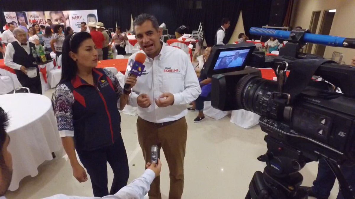 ireneazteca's tweet photo. @EnriqueOchoaR acusa a la candidata de Morena en #Edomex de querer tumbar la reforma educativa en complicidad con Elba Esther Gordillo. https://t.co/AcJ3w2OE4T