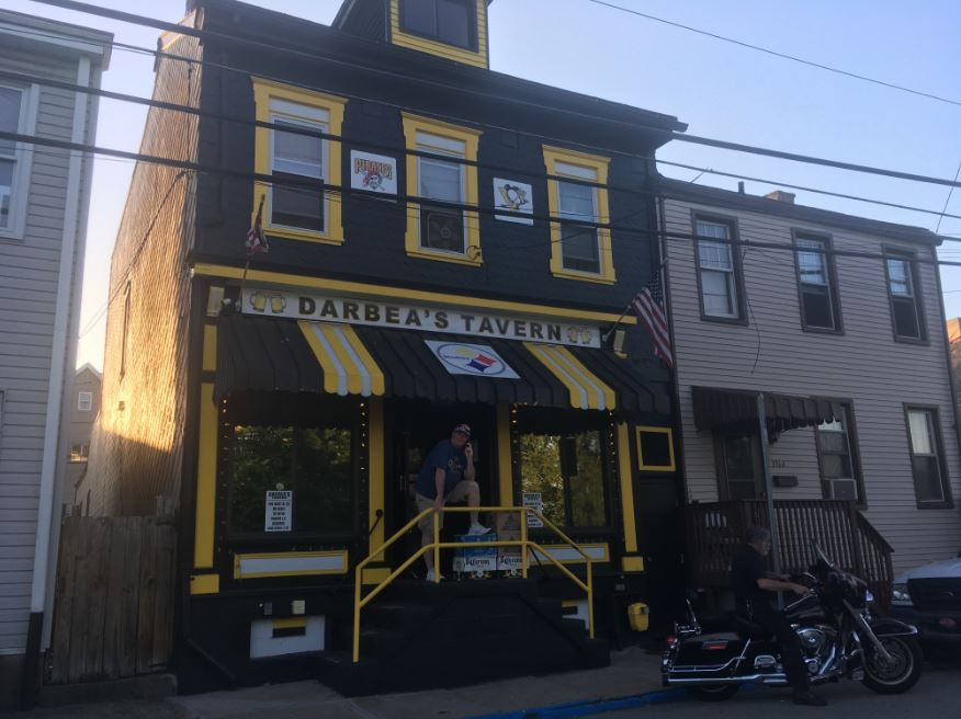 905wesa's tweet image. Everything from last night's primary -- including what Darlene Harris' #ElectionNight party bartender had to say wesa.fm/post/live-blog…