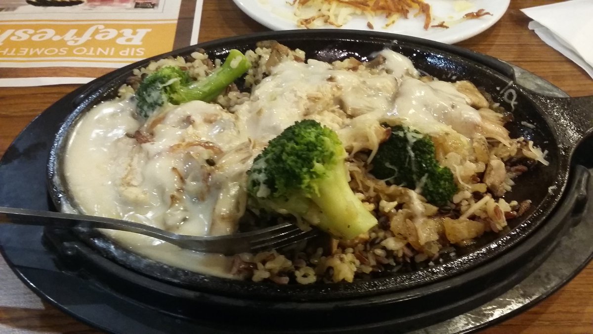 Hybrid_Yuki's tweet photo. Denny's does it right https://t.co/QYlN5ZKGCM
