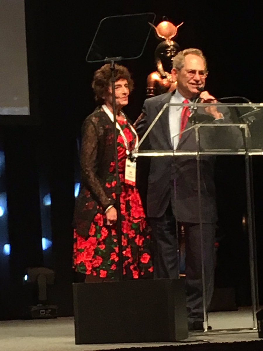 Reagan Outdoor Adv. tweet media