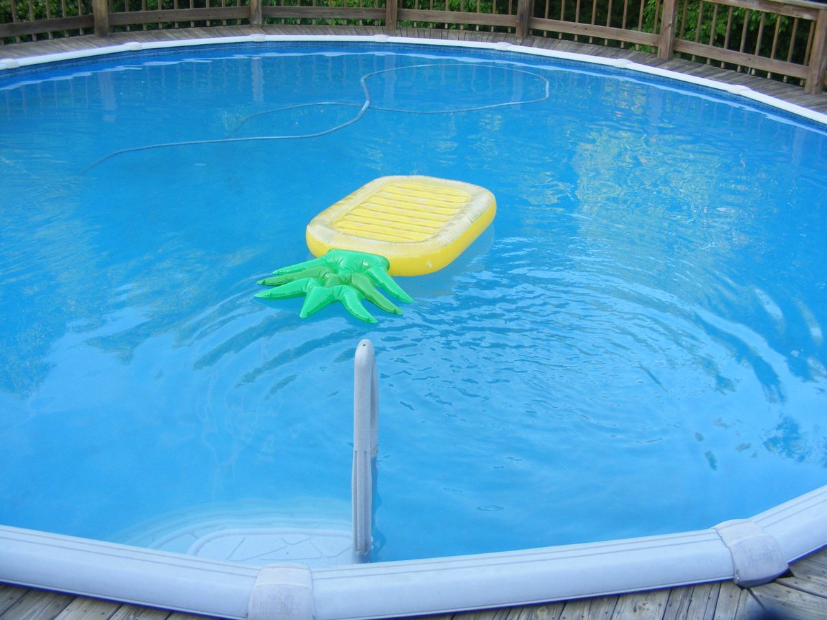 BobbettJascor's tweet image. Inflatable Pineapple Pool Float Raft by #Vickea  Adult sized! Lounge Toy for Adults &amp;amp; Kids amzn.com/B01GEOXCN2 #PineappleFloat  #PoolToy