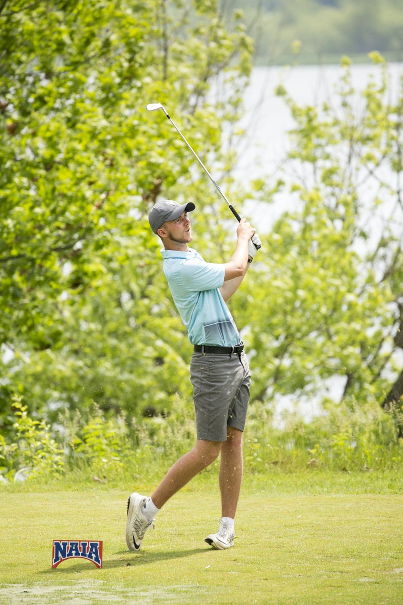 uvicvikes's tweet image. #MGOLF RECAP: @lawrenrowe finishes +2 after opening RD of @NAIA nationals ow.ly/75UP30bMSxd #govikesgo