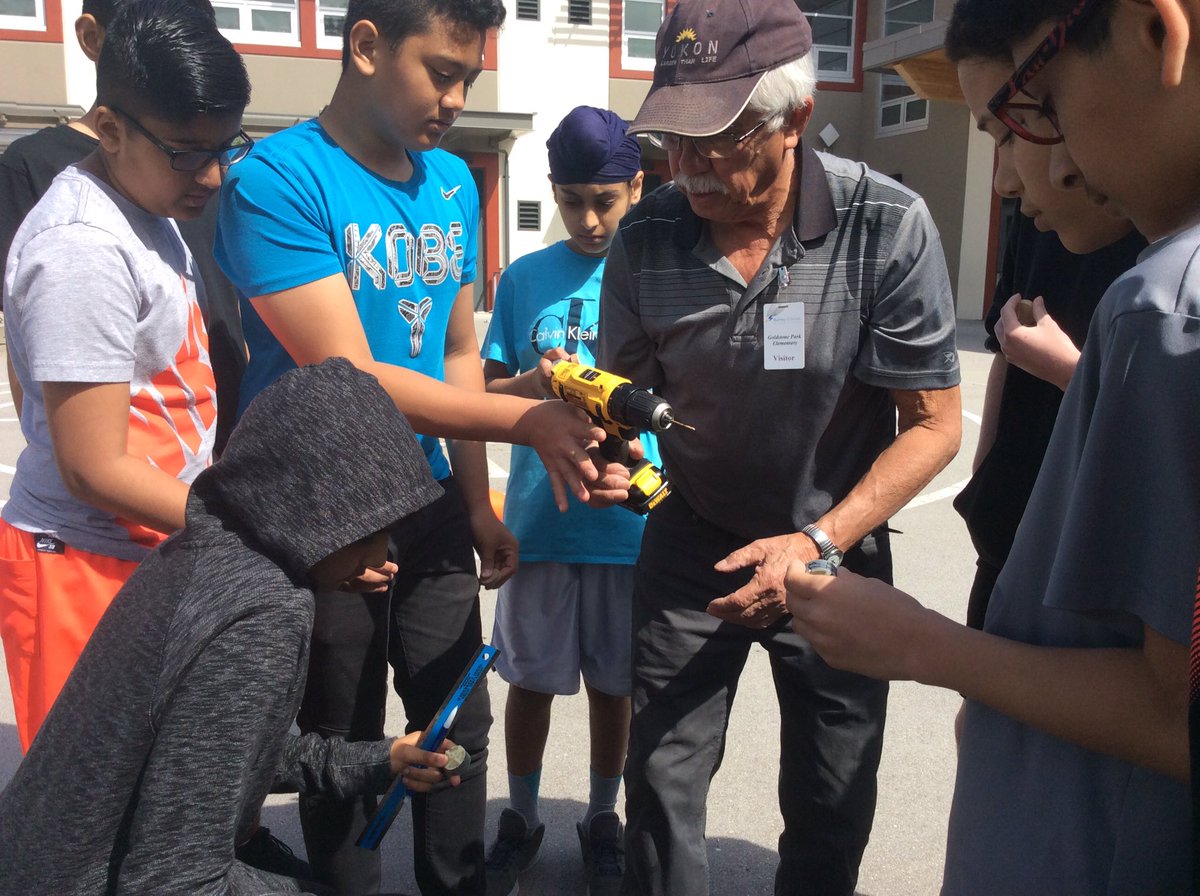 GPLibraryLC's tweet photo. @goldstonepark gr6&amp;7's excited to learn to use tools for their wind energy projects #sd36learn #sd36tl #adst Thx @TechEdDarnel &amp; Mr. Maikawa https://t.co/KCRl31njyO