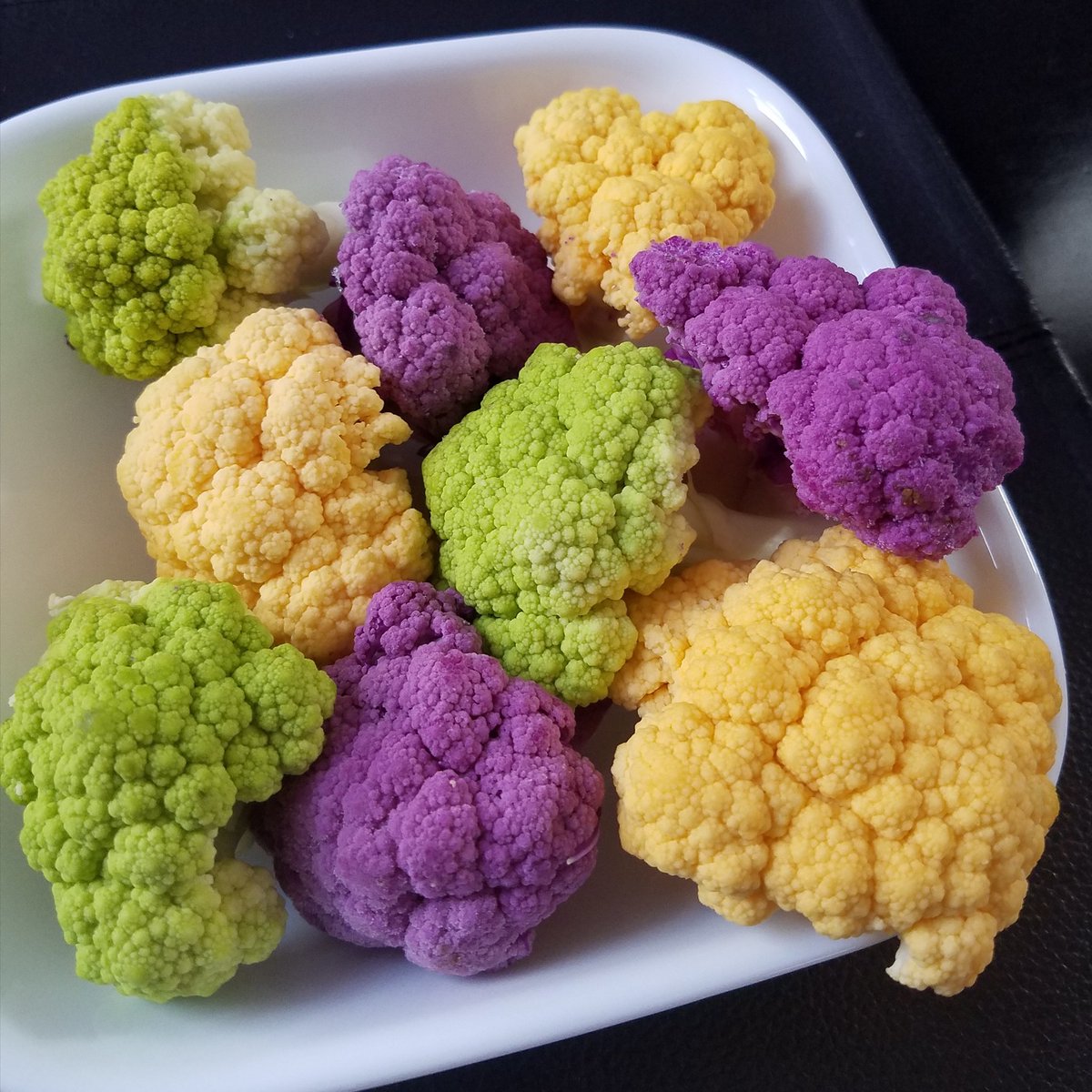 DrTbootyMD's tweet photo. Colorful #cauliflower: healthy, delicious, packed with #fiber &amp; nutrients for your entire body. #bootymd #colonhealth #bootyhealth https://t.co/N6xMDGlSAK