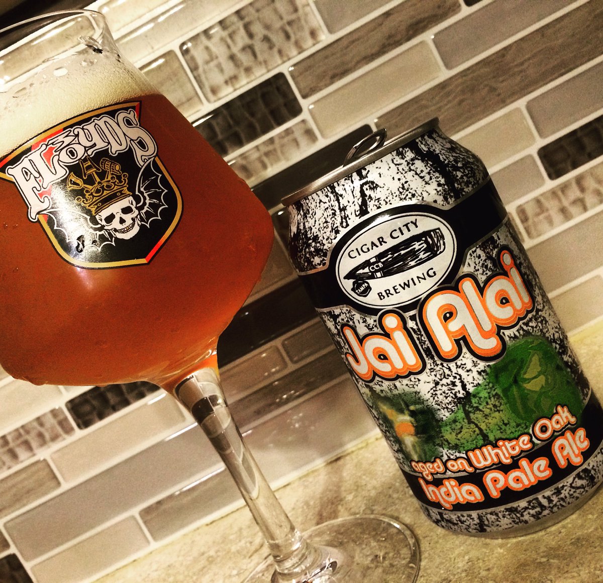 AJAFSU's tweet photo. @CigarCityBeer @BrewStuds #TopBrewsTues #whiteoakjaialai #craftbeer #tekuglass #damngoodbeer https://t.co/AgMbYA2J01