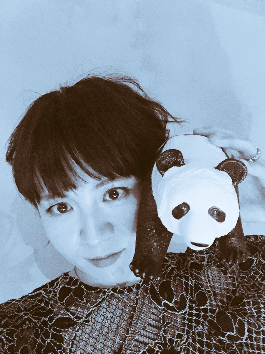 アイコラ　twitter 大橋未歩 先々週の生姜焼きは、蜂蜜で驚くほど豚がふわふわに。 そして、先週😭 やはり揚げ物は苦手です。この一個しか成功しなかった😭  長野さんのように華麗に揚げたかったです😭 アジアンな感じに憧れて前髪切りました。こちらは成功と思いたい😅 https://t.co ...