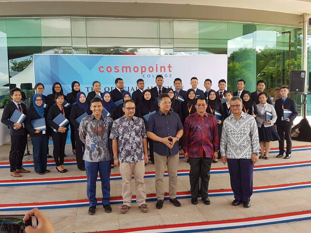 E4EProgramme's tweet image. #BATCH1 #englishforemployment2017 #epu #cosmopointcollege