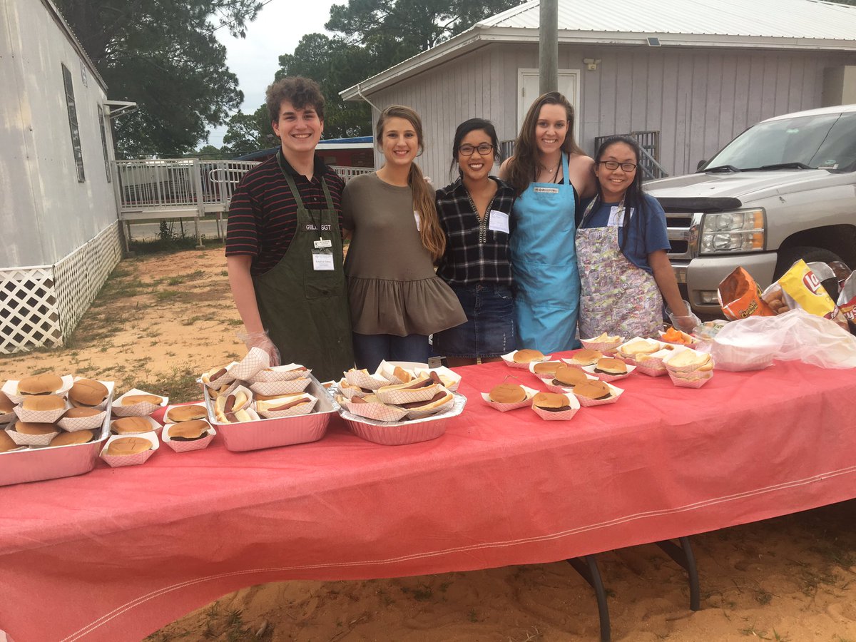 ECpeerlearning's tweet photo. Glad we could celebrate with our Edwins ASPIRE Kids this Friday!!! Good Luck Sabrina!!! https://t.co/RXacXtbGcR