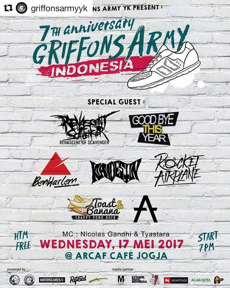 Nanti malam bermusik lagi bersama band saya <a href="/RocketAirplane/">Rocket Airplane</a> dg format baru dan aransemen baru. @ Arcaf Cafe Babarsari, Start 19.00 WIB.