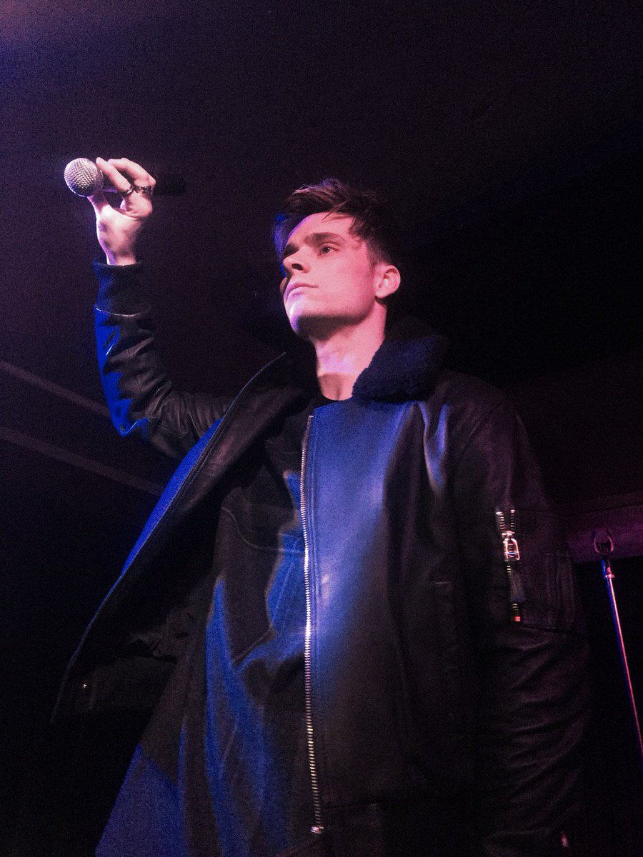 lizzhefright's tweet photo. This picture is simply Amazing 💕 @Spencermusic1 https://t.co/pS0Ktom741