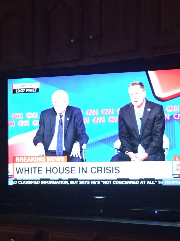 Worst debate I've ever seen when both guys agree how <a href="/realDonaldTrump/">Donald J. Trump</a> is a hot mess worthy of dismissal