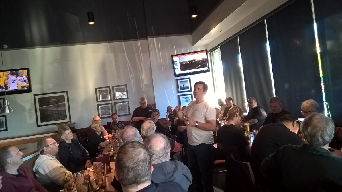 sunonherbs's tweet photo. Great time at this well attended #WindowsInsiders #meetup in #yyj @bostonpizza https://t.co/2ThhLiX41O