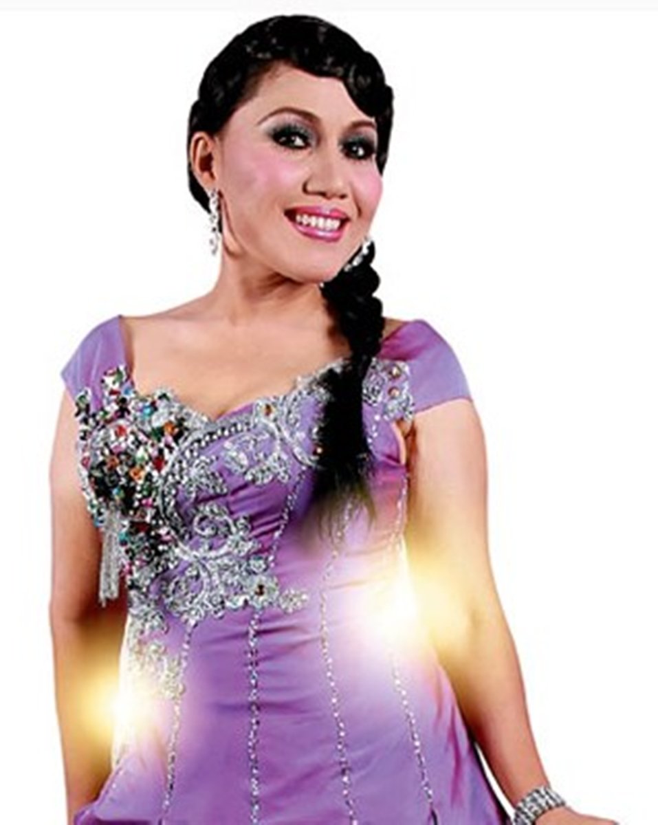 #DoaUntukAyah @Qemil 
#CintaTanpaAlasan <a href="/ihsantarore/">ihsan tarore</a> 

#Gantung <a href="/nurjanahikke/">Ikke nurjanah</a> 
#Tergoda <a href="/BundaSugiarto/">Bunda Rita Sugiarto</a> 

Gobay Rabu Yahud #JuraganDangdut