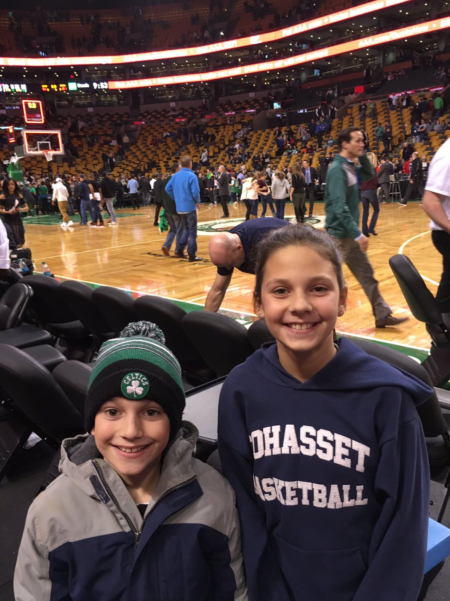 tburnieika's tweet image. And we're thankin you Truth and Big Ticket! #numberonepick