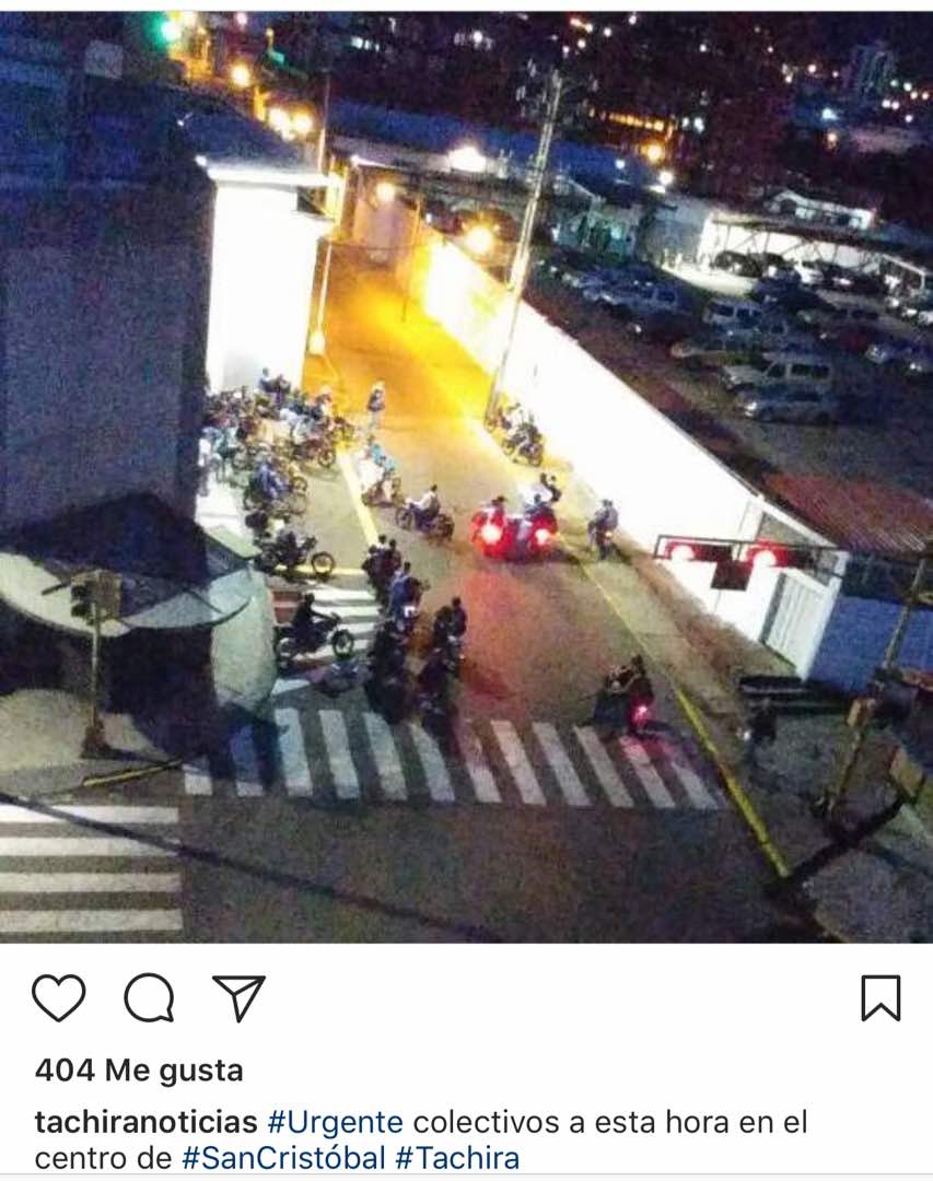 javiertarazona's tweet photo. Saqueos, atracos y destrozos en San Cristóbal #Táchira tiene como cómplices a las autoridades del REDI Andes de donde salieron PARAMILITARES https://t.co/GHzieAVtYp