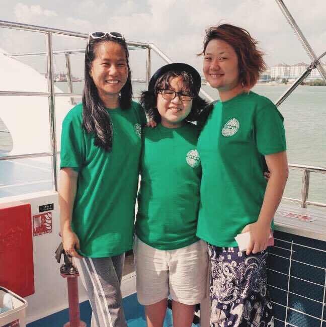 gayatravel's tweet photo. @TourismSelangor @etwselangor @SelangorGov @Visondata_MY @backpackingMY @KakiTravels_ #ETW5: All #EatTravelWrite participants are in green today for #PulauKetam 🦀. Yeha, our little chef @Danish_Harraz 👨‍🍳 is joining us too! https://t.co/y93kTq8kx2