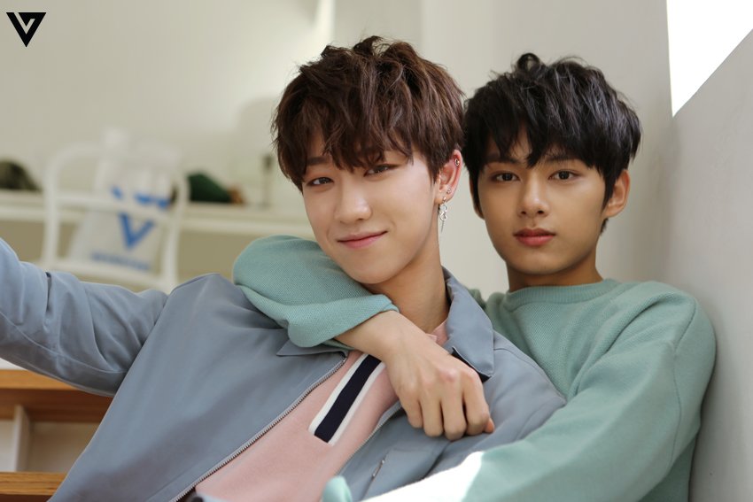 bootifuljun's tweet photo. GHADDD!!! CHINA LINE💖 GODBLESS THIS BOYS😭✨ I JUST GOT TRIGGERED JUST BY THEIR SMILE😭😭
#SVT #2017PROJECT #SEVENTEEN https://t.co/cQLkZl5tGC