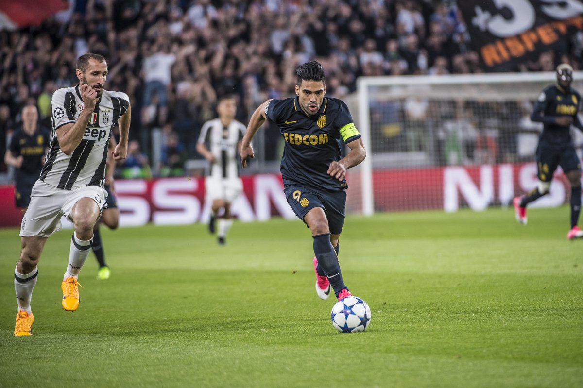 AS_Monaco_ES's tweet photo. 💬 @FALCAO: "Hemos batallado toda la temporada por Mónaco y por el fútbol francés. Espero que el próximo año lo hagamos mejor". #JUVASM https://t.co/HNYvDXUp1z