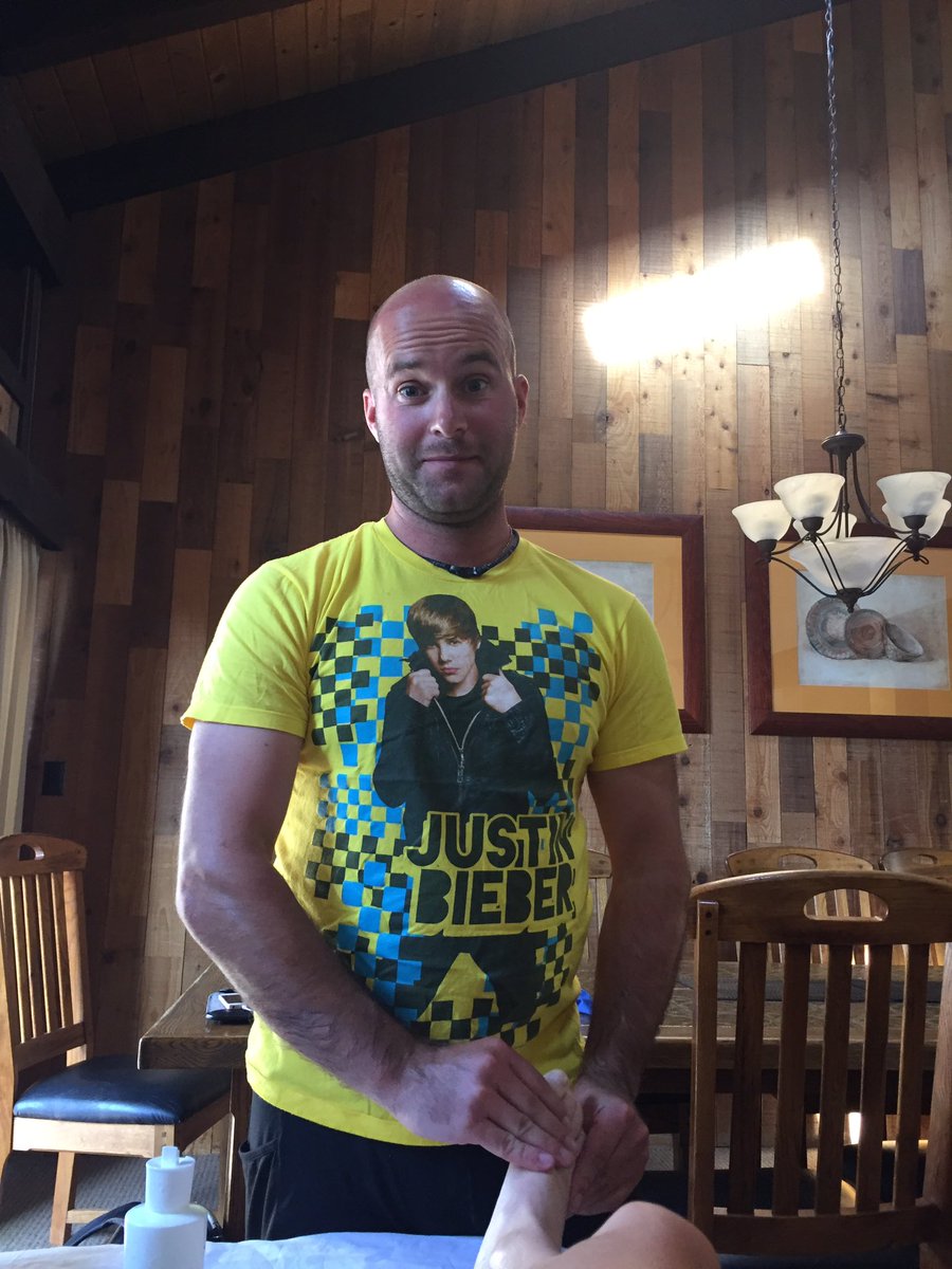 Lauren Hall tweet media