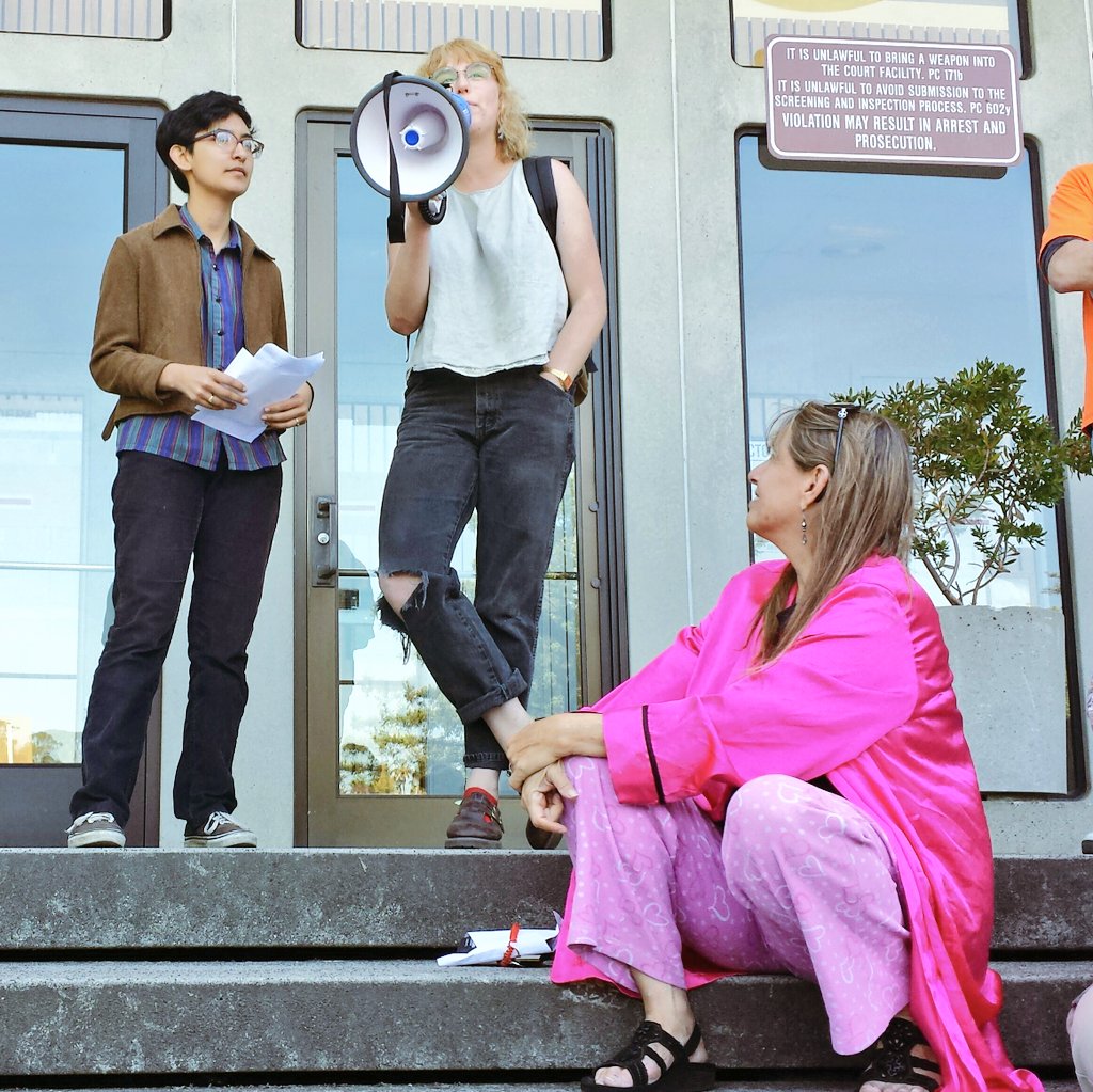 scimc's tweet photo. Students represent from UC Santa Cruz 
#FreedomSleepers https://t.co/i0K1rHspm7