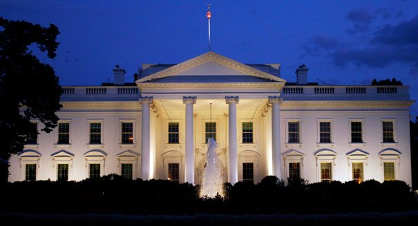 Anyone who works in the Trump White House who has an OUNCE of moral fiber will resign TONIGHT. Please RETWEET to help get this message out.