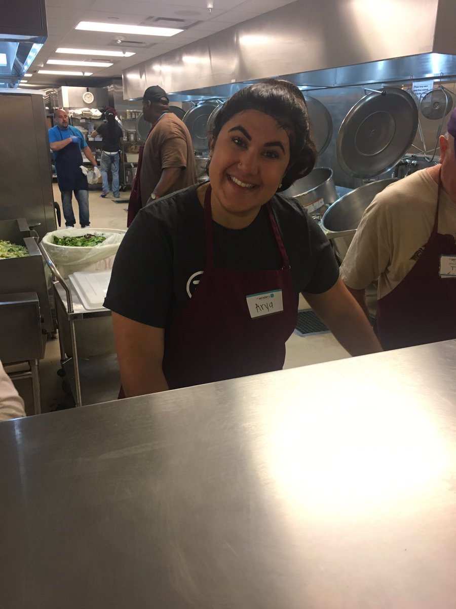 CertiniaInc's tweet photo. Today #FinancialForce4Good volunteered at @stanthonysf and served 1,850 meals! https://t.co/A9G03kqt6d