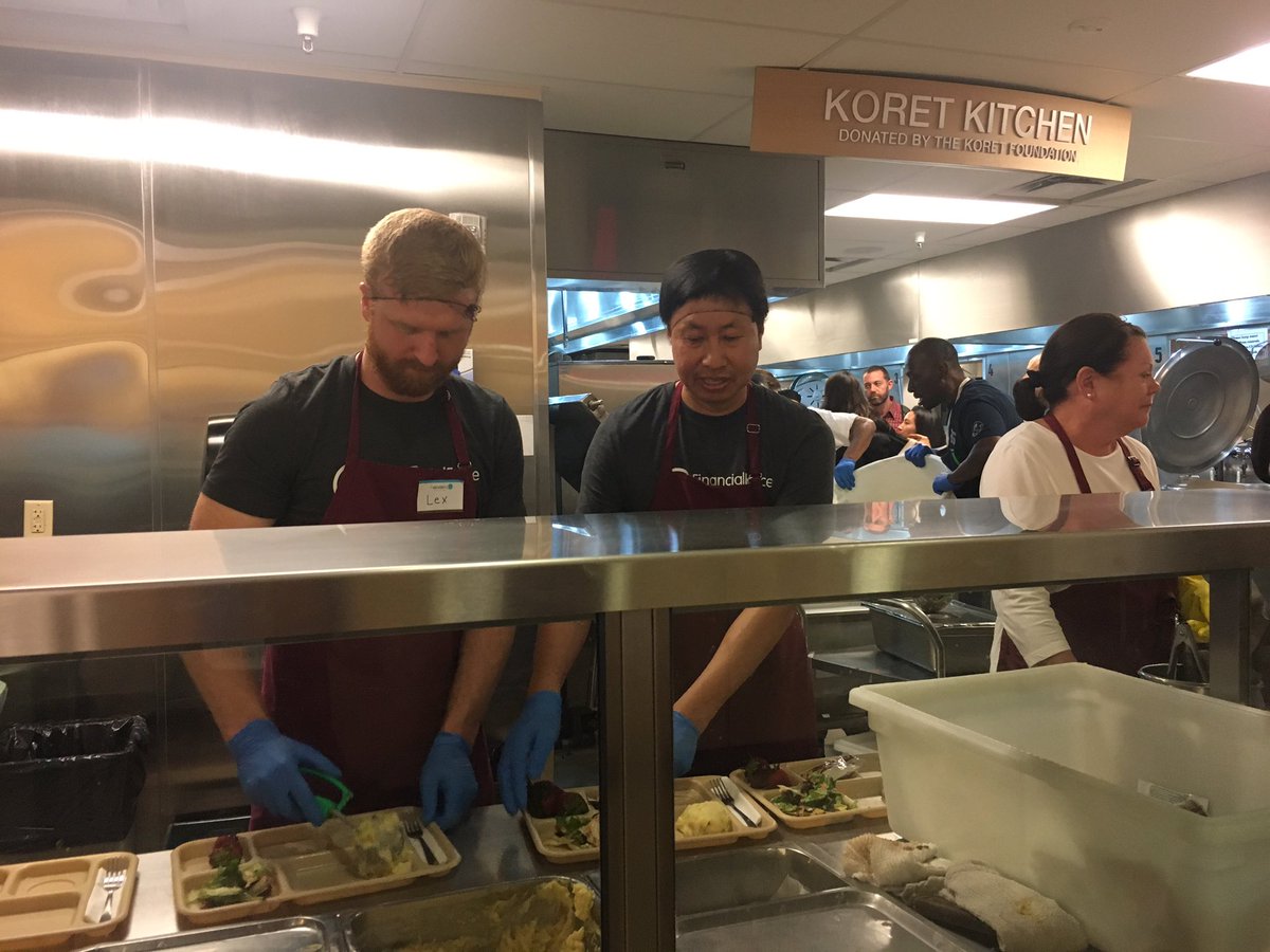 CertiniaInc's tweet photo. Today #FinancialForce4Good volunteered at @stanthonysf and served 1,850 meals! https://t.co/A9G03kqt6d