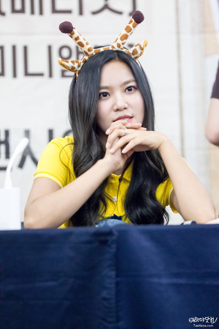 bhairedkidols's tweet photo. seoyul | berry good https://t.co/LjLKofjfZq