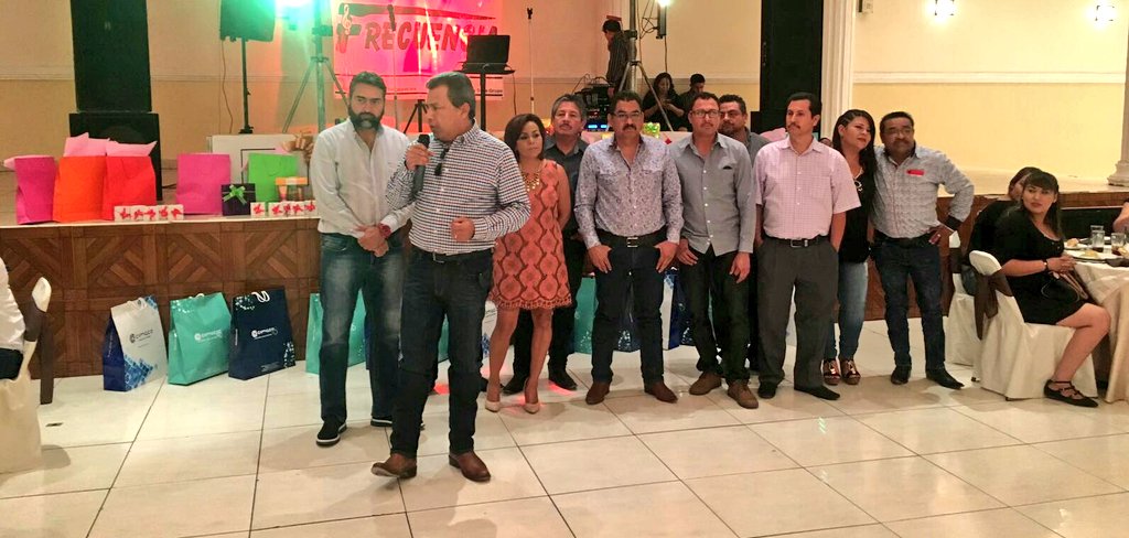 JorgeMoranD's tweet photo. En la celebración del #DíaDeLasMadres del Sindicato Mayoritario del @AyuntTorreon https://t.co/dBDhRNVU5G